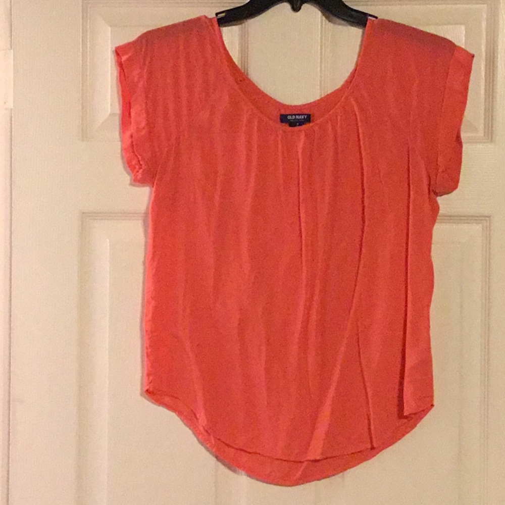 Old Navy coral shirt